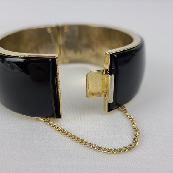 Vintage Gold & Black Hinge Bracelet - Picture 5 of 6